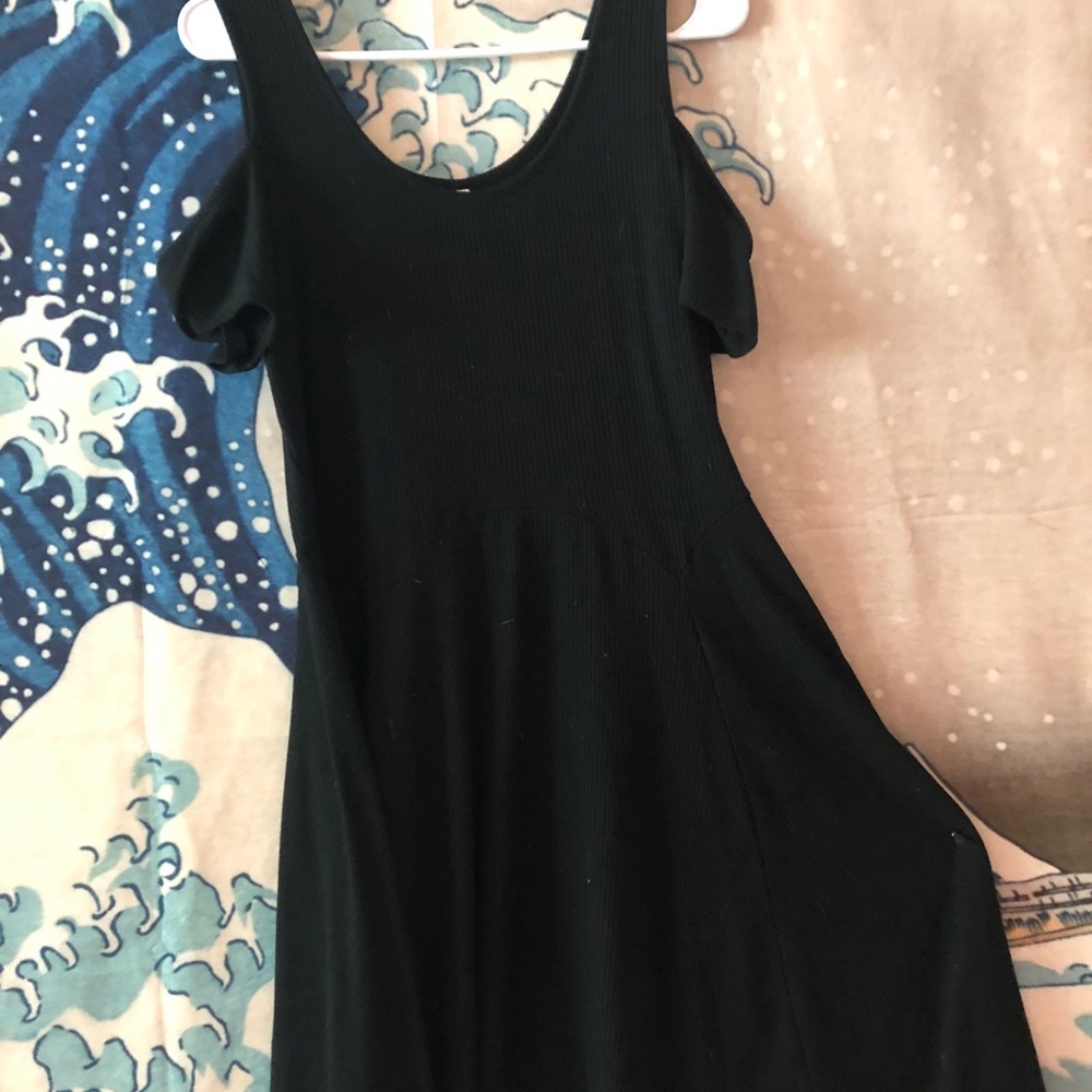 Super Cute Above the Knee dress, Cut Out shoulders